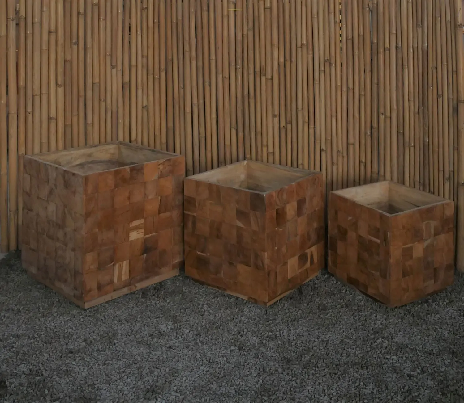  Product image 5 of the product “Wooden planter, cubic form made from teak root. Set of 3, in the size 70, 60 and 50 cm ”